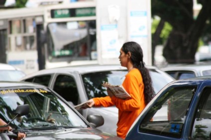 Prefeitura de SP proíbe distribuição de panfletos com publicidade