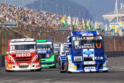 Equipe Ford Racing Trucks treina em Piracicaba