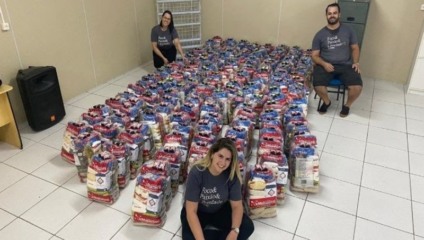 Vialaser doa cestas básicas em quatro Estados