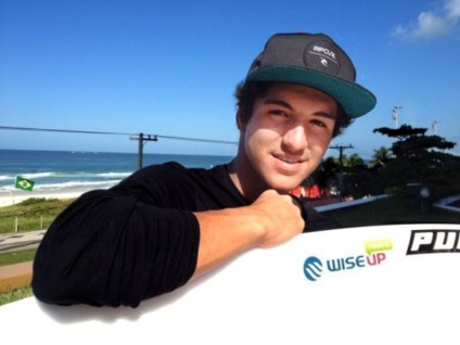 Wise Up Teens patrocina Gabriel Medina