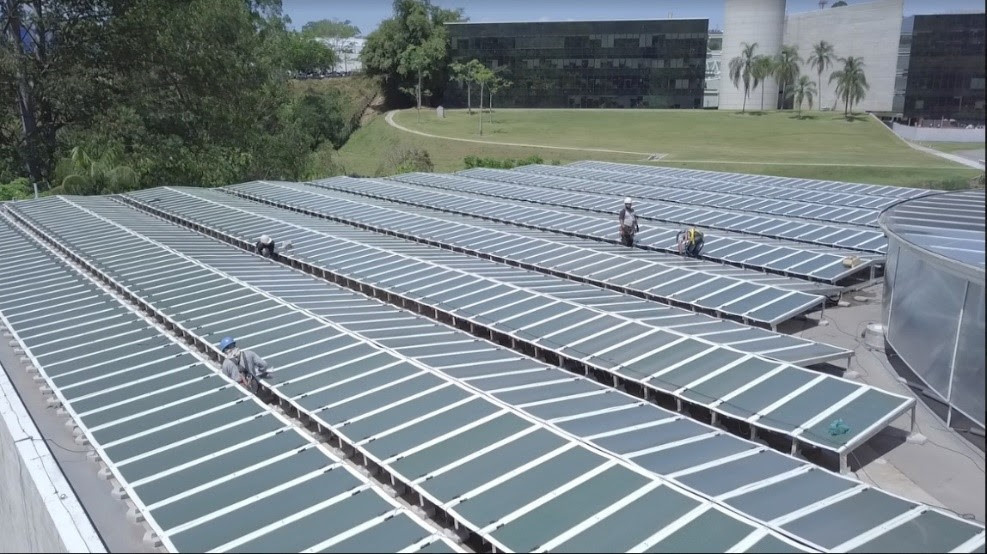 Natura recebe a maior instalação do mundo de filmes solares