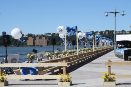 Hellmann's comemora 100 anos com mesa de picnic gigante