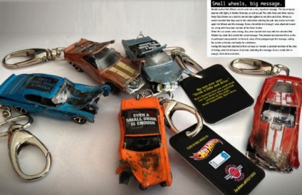 Hot Wheels usa carros amassados como chaveiros