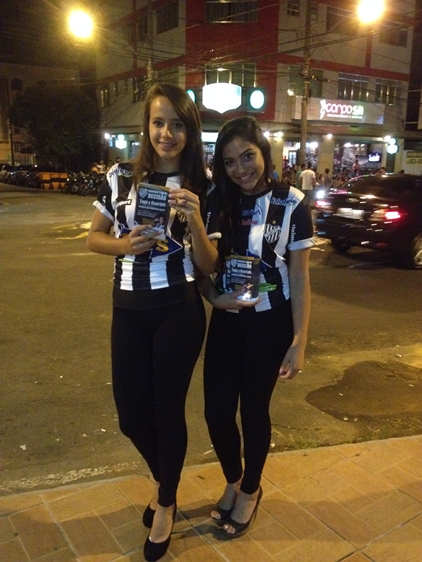 Tupi promove venda de ingressos em blitz noturna