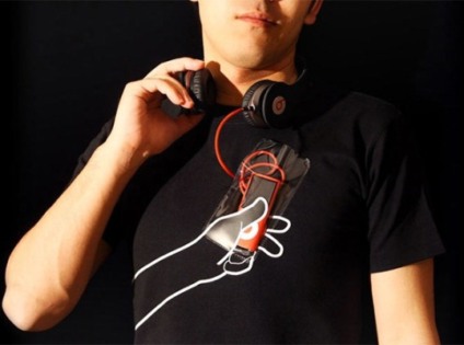 'Mão na camiseta' ajuda a segurar o celular