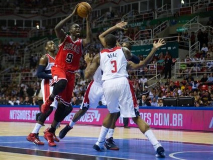 Choose Chicago faz ação promocional em evento da NBA