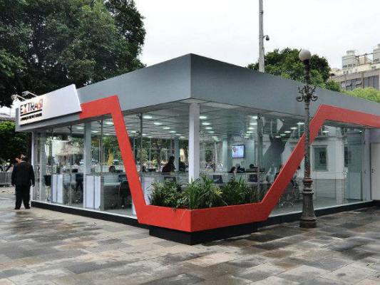 Jornal Extra instala redação em plena Praça XV