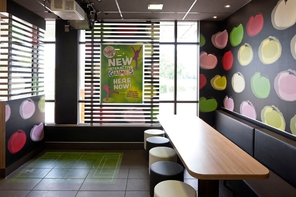 McDonald's instala games interativos no chão 