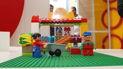 Lego inaugura nova brinquedoteca do HC
