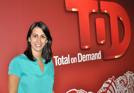 Lívia Genekian.
