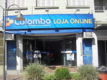 Colombo inaugura loja on-line com estrutura física