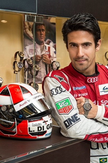 Lucas Di Grassi é o novo embaixador brasileiro da TAG Heuer Lucas Di Grassi é o novo embaixador brasileiro da TAG Heuer