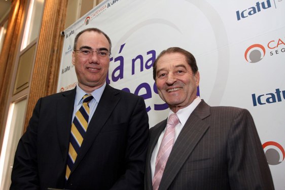 Luiz Eduardo Franco de Abreu e Ricardo Russowsky durante o anúncio do projeto de revitalização do Cais Mauá.