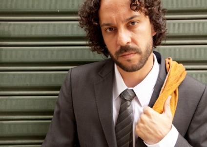 Colombo oferece ingressos para ver Gabriel O Pensador