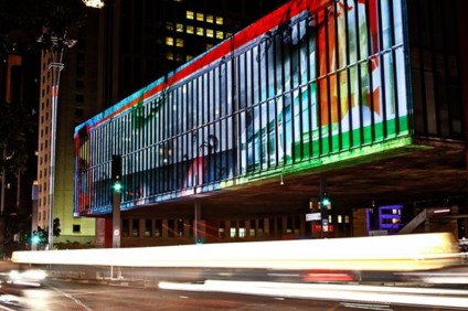 Mix e Urban levam projeção mapeada ao Masp