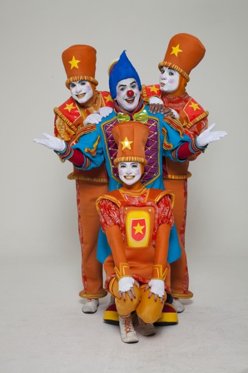 Circo do Topetão é atração no Center Shopping