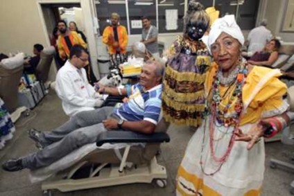 Maracatu Solar incentiva doação de sangue em Fortaleza