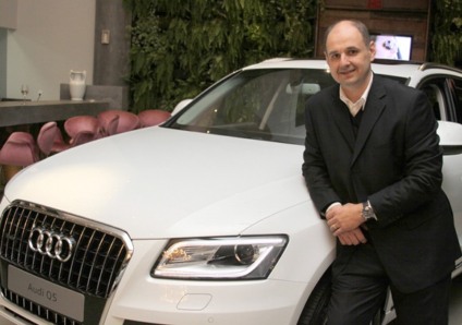 Audi apresenta novo modelo no hall do Restaurante Ataliba Audi apresenta novo modelo no hall do Restaurante Ataliba
