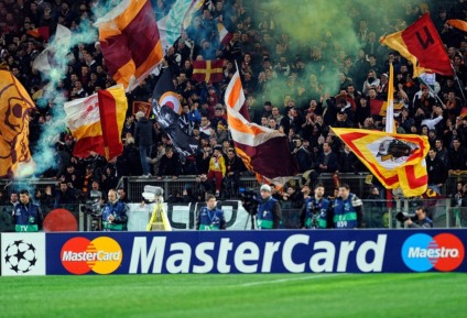 ROME, ITALY – FEBRUARY 16: The UEFA Champions League Round of 16, First Leg match between Roma and Shakhtar Donetsk held on February 16, 2011 at the Stadio Olimpico in Rome, Italy. (Photo by Claudio Villa/Getty Images)
