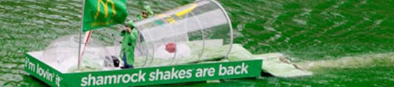 McDonald’s pinta rio de verde pelo St Patrick’s Day