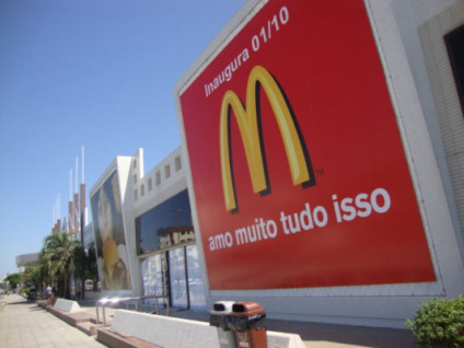 McDonald’s inaugura loja no Farol