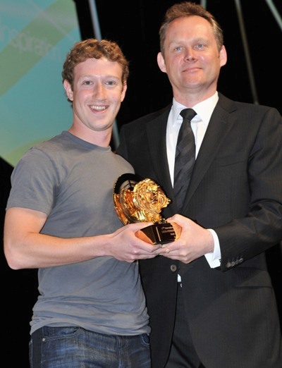 Facebook e a polêmica da premiação de Mark Zuckerberg