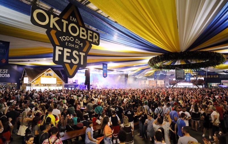 Blumenau cancela Oktoberfest 2020 e festa de Réveillon