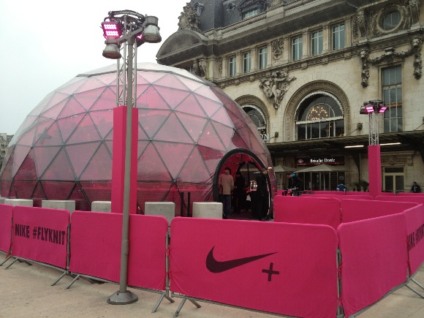 Nike divulga novo tênis pelas ruas de Paris