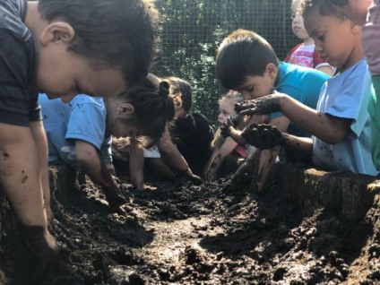 Dia Mundial da Infância remete à importância do brincar