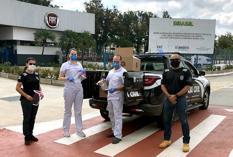 FCA doa protetores faciais para IML de Minas Gerais 