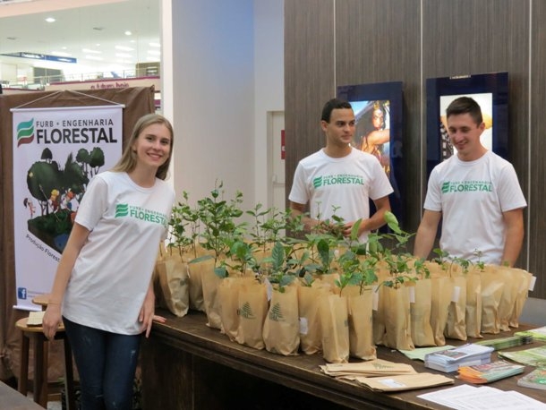 Norte Shopping faz exposição em homenagem ao Dia da Árvore