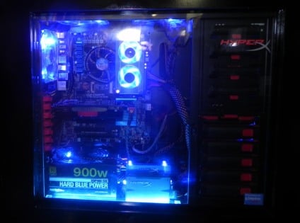 Kingston premia fãs da HyperX Brasil com supercomputador