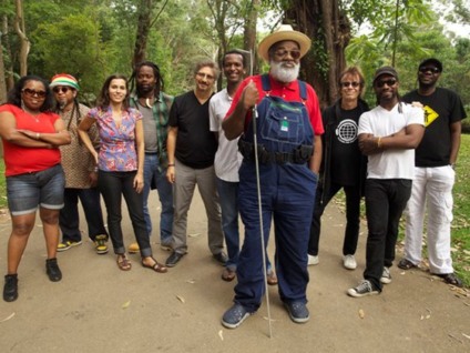Show do Playing For Chance teve apoio do Balaroti