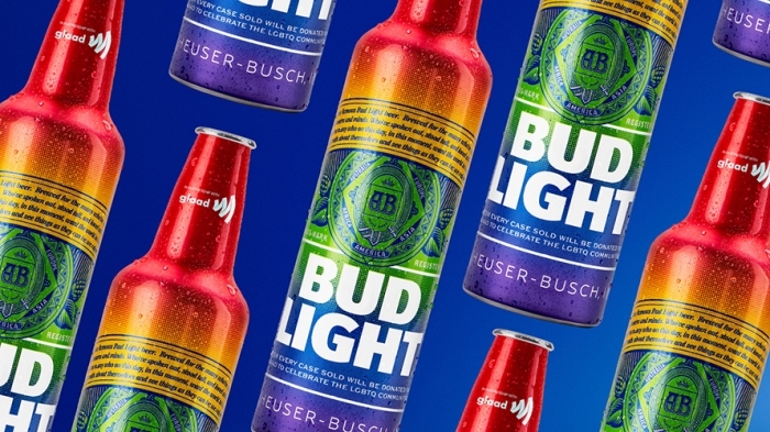 Bud Light cria garrafa em prol do orgulho LGBTQ+