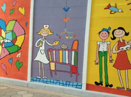 Cores, traços infantis, mensagens educativas integram o grande mural pintado no prédio da Nova Santa Casa por alunos, técnicos e instrutores da Fundação Curro Velho. Durante uma semana, três turmas das oficinas de desenho, grafite e pintura que reuniu em torno de 60 alunos deram a sua contribuição para a o trabalho artístico no estacionamento […]