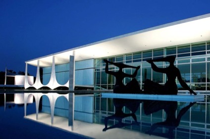 Operadoras da Europa visitam obras de Niemeyer