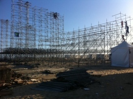 Palco do réveillon carioca já começou a ser montado