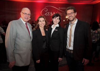 Hilton Morumbi recebe festa com clima de cassino