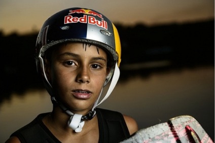 Red Bull reúne profissionais do wakeboard em Jaguariúna