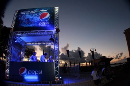 Pepsi ilumina a noite de Porto Alegre