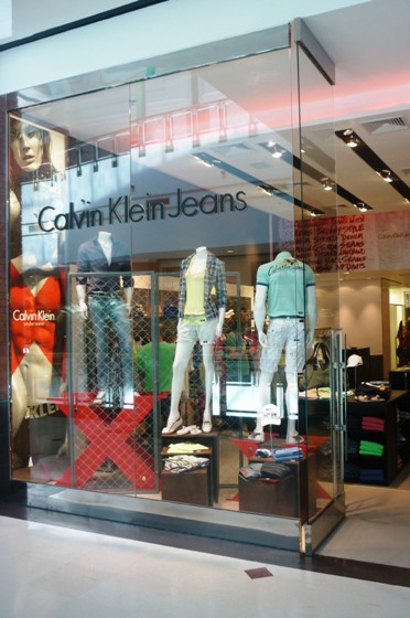 Calvin Klein Jeans e Spirito Santo no Praia de Belas