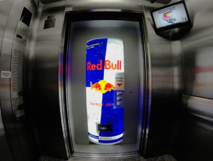 Andar de prédio vira drive-thru de Red Bull