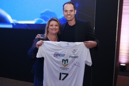 Projeto social de Ricardinho ganha apoio da Guardiões do Futuro