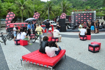 Mix organiza shows em Maresias e Salvador para a Ray-Ban