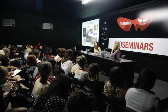 RIO DE JANEIRO, BRASIL – 26 SETEMBRO – Cine Encontro – Master Class de Figurino com Janie Bryant and Monica Cocoran Harel no Festival do Rio 2014. Foto: Ruano Carneiro/R2Foto