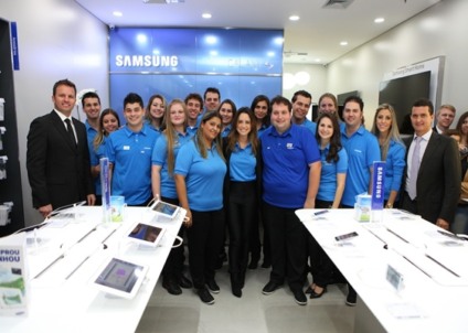 Samsung Store é inaugurada em Blumenau com coquetel