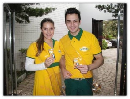 Saraguato usa sampling e aula show para ativar belVita