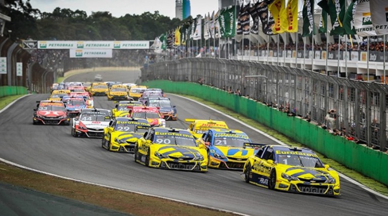 Stock Car chega a Interlagos com 11 pilotos na briga pelo título