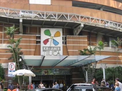 Tijuca leva clientes à passarela