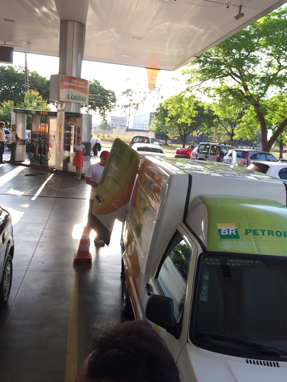 Sisters assina blitz da Petrobras em postos BR